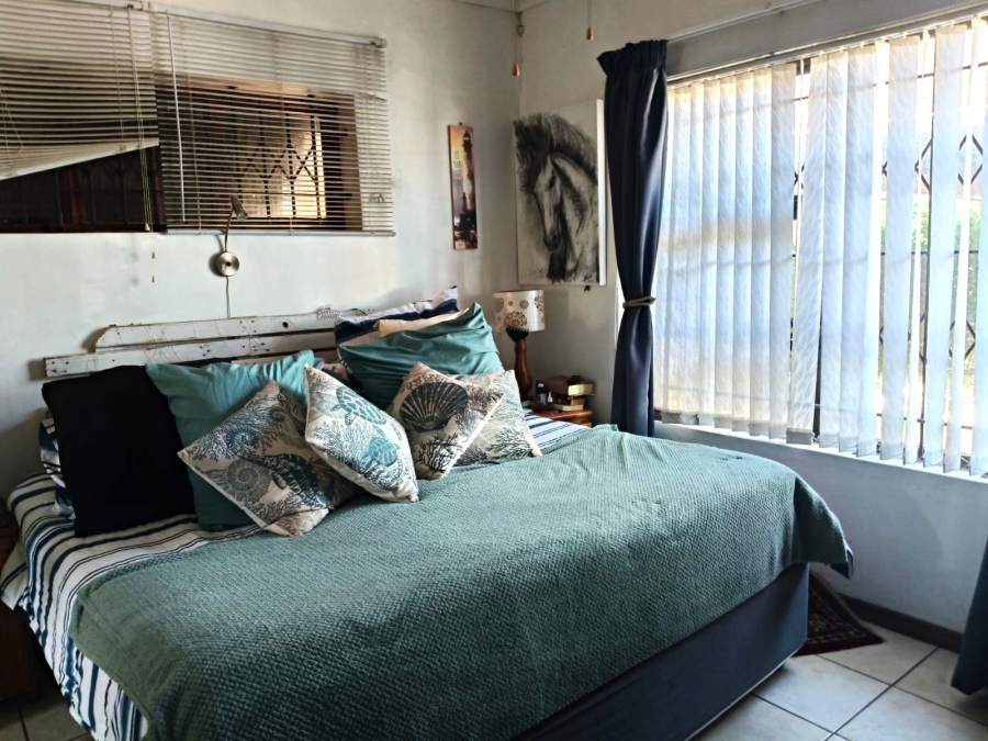 5 Bedroom Property for Sale in Noorsekloof Eastern Cape